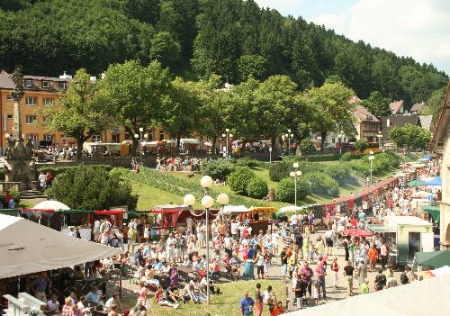 Den lidov�ch �emesel v �acl��i - www.webtrziste.cz